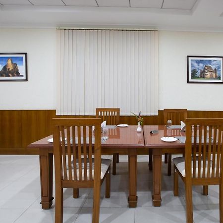 Kstdc Kumarakrupa Hotel Bangalore Eksteriør bilde