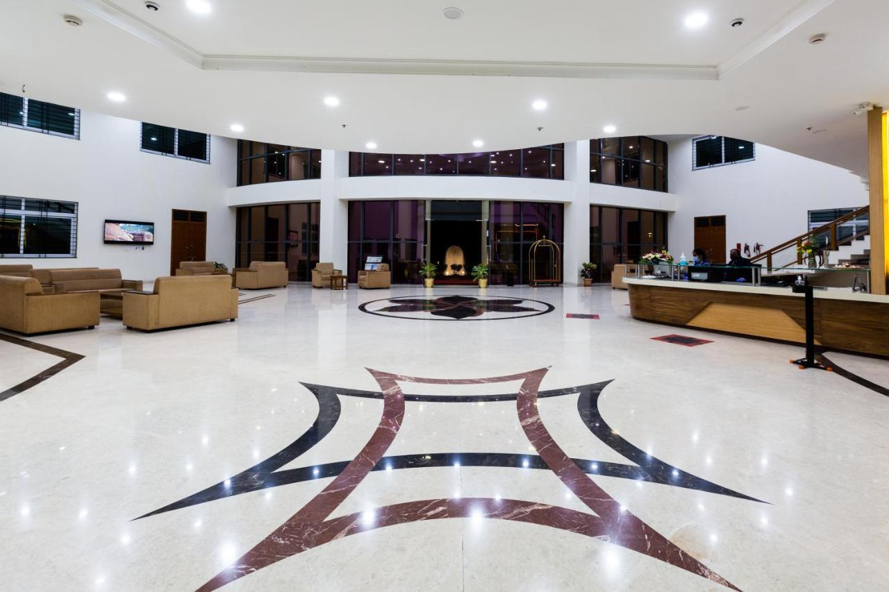 Kstdc Kumarakrupa Hotel Bangalore Eksteriør bilde